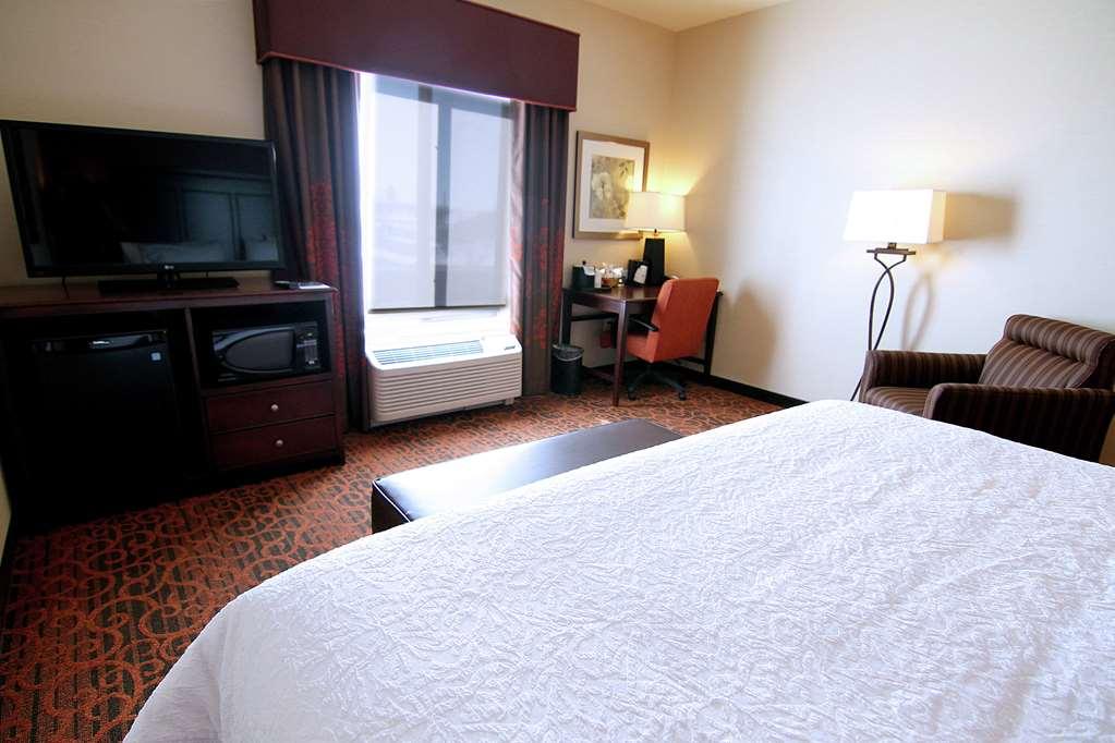 Hampton Inn & Suites Γκραντ Φορκς Δωμάτιο φωτογραφία
