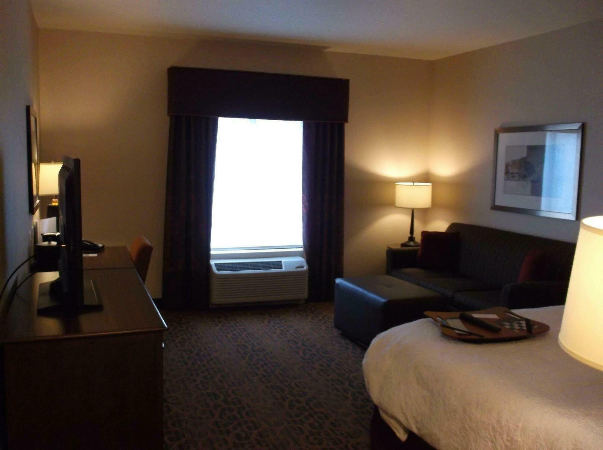 Hampton Inn & Suites Γκραντ Φορκς Εξωτερικό φωτογραφία